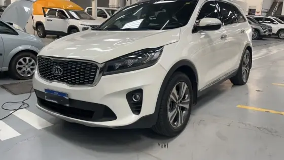 KIA SORENTO 3.5 V6 GASOLINA EX 7L AUTOMATICO KIA SORENTO 3.5 V6 GASOLINA EX 7L AUTOMATICO