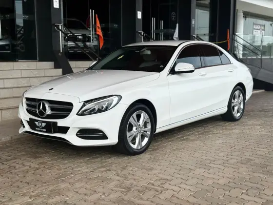 MERCEDES-BENZ C 180 1.6 CGI AVANTGARDE 16V TURBO GASOLINA 4P AUTOMÁTICO MERCEDES-BENZ C 180 1.6 CGI AVANTGARDE 16V TURBO GASOLINA 4P AUTOMÁTICO