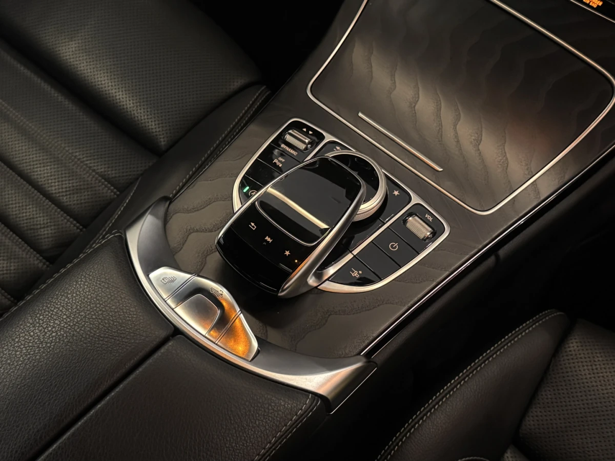 Mercedes-benz C 300 — foto 12