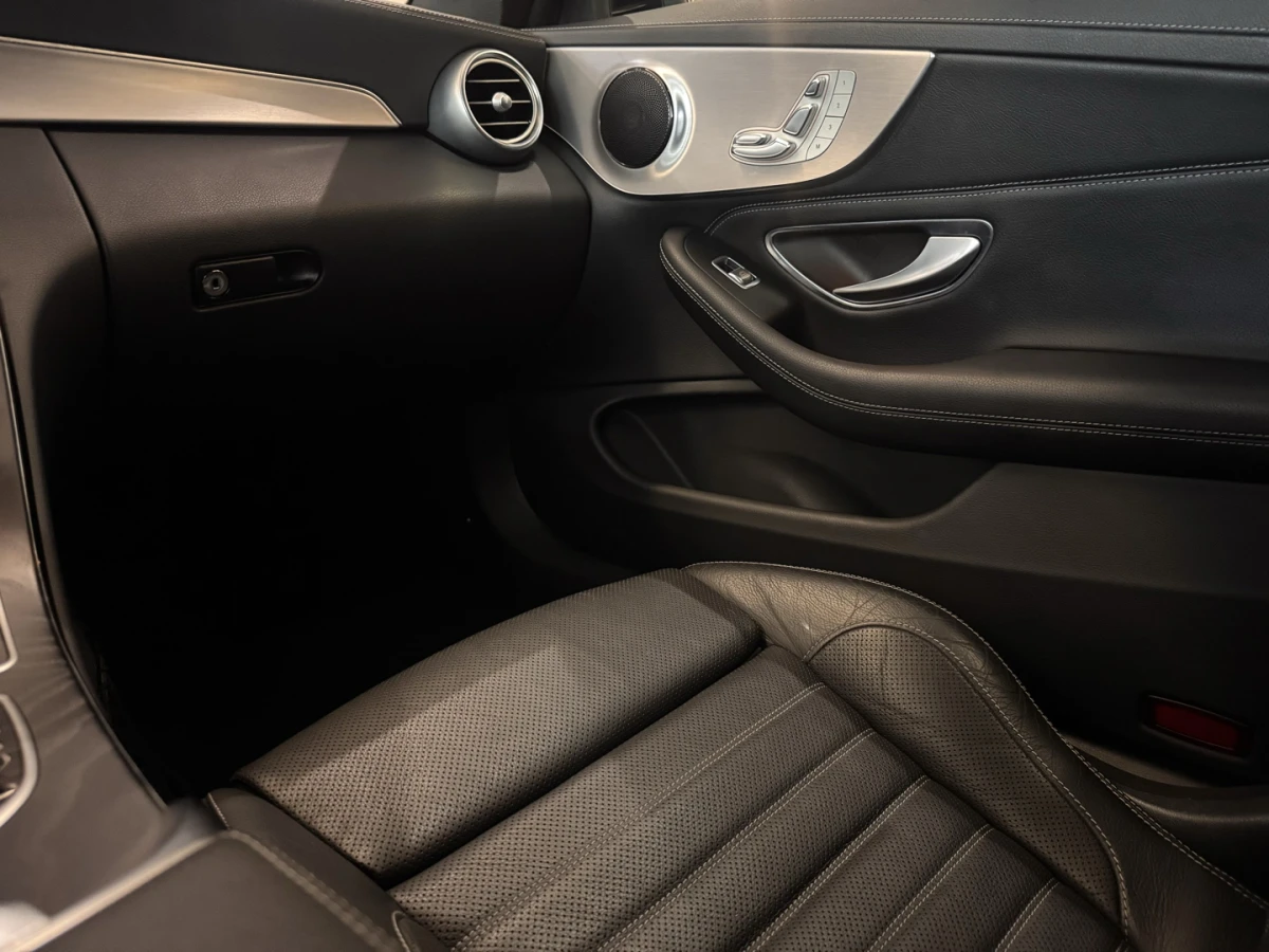 Mercedes-benz C 300 — foto 15