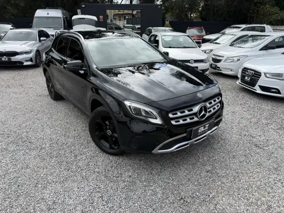 MERCEDES-BENZ GLA 200 1.6 CGI FLEX ADVANCE 7G-DCT MERCEDES-BENZ GLA 200 1.6 CGI FLEX ADVANCE 7G-DCT