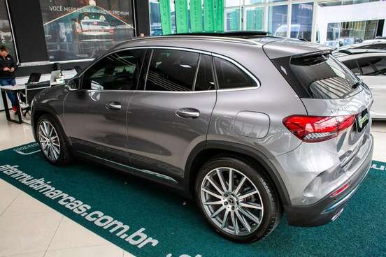 MERCEDES-BENZ-GLA 200-2020