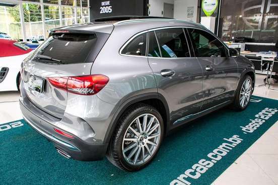 MERCEDES-BENZ-GLA 200-2020
