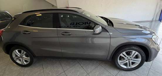 MERCEDES-BENZ-GLA 200-2017