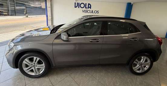 MERCEDES-BENZ-GLA 200-2017