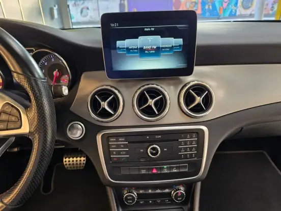 MERCEDES-BENZ-GLA 250-2.0 16V TURBO GASOLINA SPORT 4P AUTOMÁTICO MERCEDES-BENZ-GLA 250-2016
