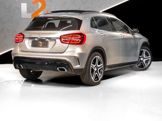 MERCEDES-BENZ-GLA 250-2.0 16V TURBO GASOLINA SPORT 4P AUTOMÁTICO MERCEDES-BENZ-GLA 250-2015