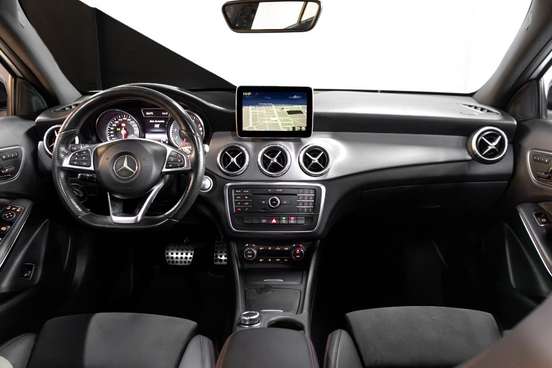 MERCEDES-BENZ-GLA 250-2015