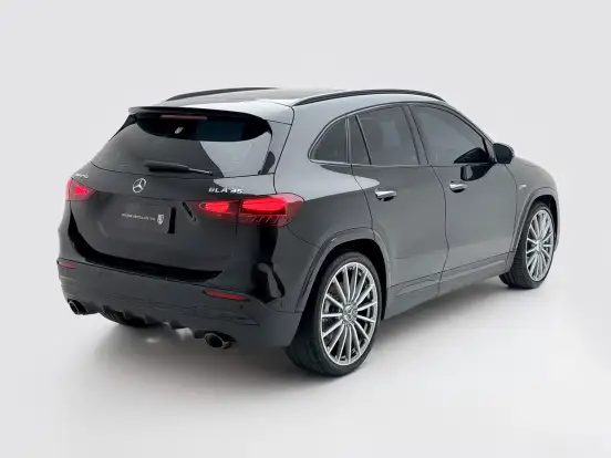 MERCEDES-BENZ-GLA 35 AMG-2024
