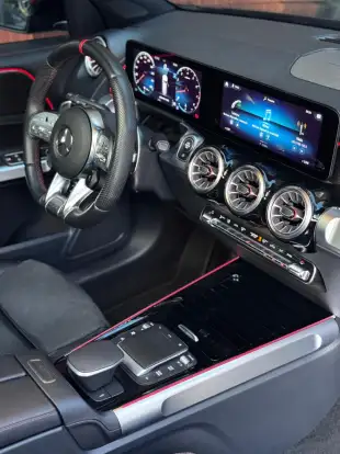 MERCEDES-BENZ-GLB 35 AMG-2022