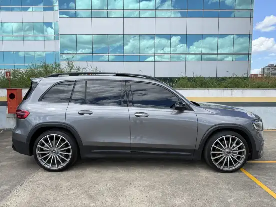 MERCEDES-BENZ-GLB 35 AMG-2024