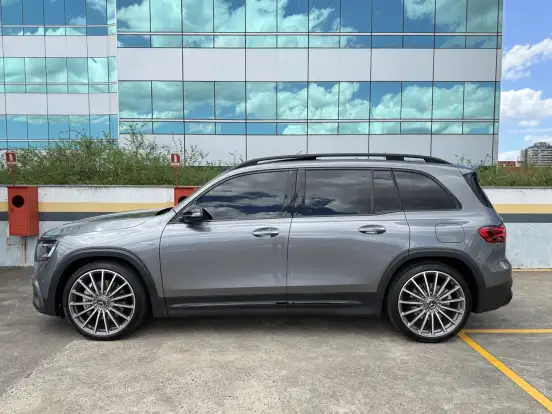 MERCEDES-BENZ-GLB 35 AMG-2024