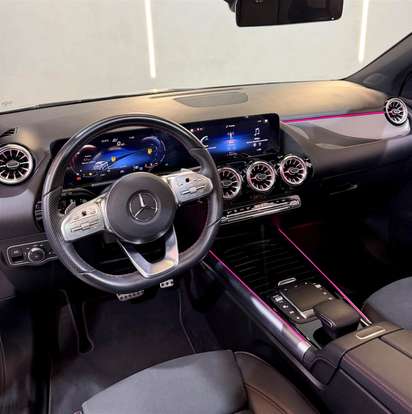 MERCEDES-BENZ-GLA 200-2022