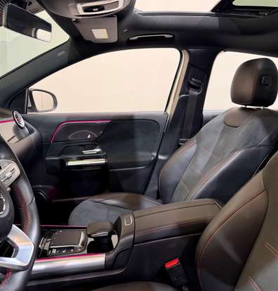 MERCEDES-BENZ-GLA 200-2022