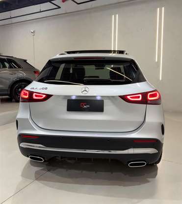 MERCEDES-BENZ-GLA 200-2022
