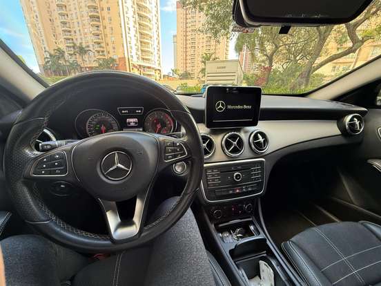 MERCEDES-BENZ-GLA 200-1.6 CGI ADVANCE 16V TURBO FLEX 4P AUTOMÁTICO MERCEDES-BENZ-GLA 200-2017