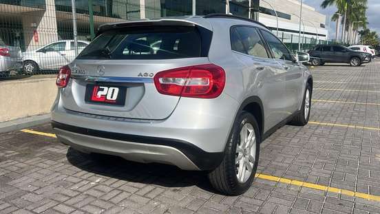 MERCEDES-BENZ-GLA 200-2016