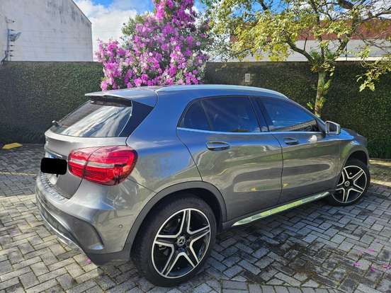 MERCEDES-BENZ-GLA 250-2018