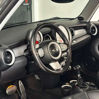 MINI-COOPER-2010
