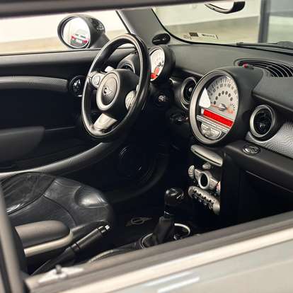 MINI-COOPER-2010