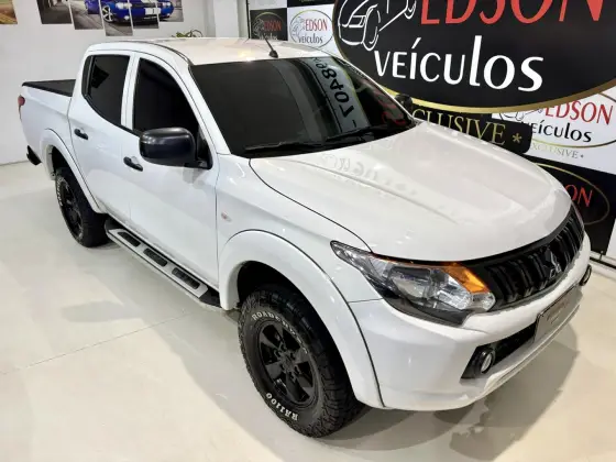 MITSUBISHI L200 TRITON 2.4 16V TURBO DIESEL GL CD 4X4 MANUAL