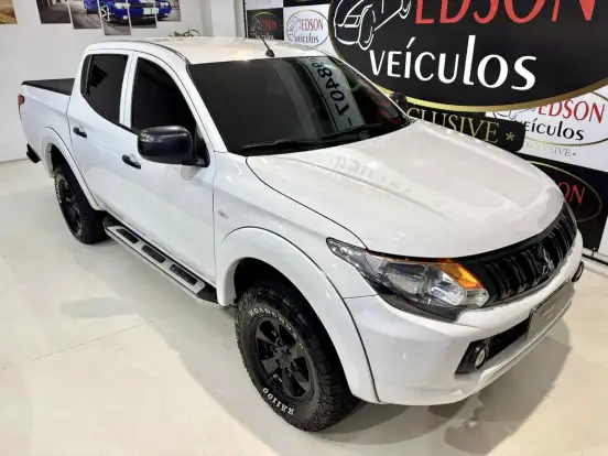 MITSUBISHI-L200 TRITON-2.4 16V TURBO DIESEL GL CD 4X4 MANUAL MITSUBISHI-L200 TRITON-2023