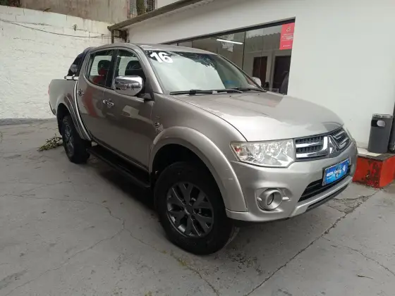 MITSUBISHI L200 TRITON 2.4 HLS CHROME 4X2 CD 16V FLEX 4P MANUAL
