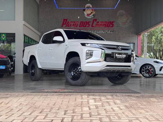 MITSUBISHI L200 TRITON 2.4 16V TURBO DIESEL SPORT GLS CD 4P 4X4 AUTOMÁTICO