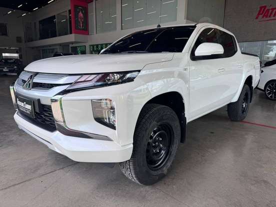 MITSUBISHI-L200 TRITON-2.4 16V TURBO DIESEL SPORT GLS CD 4P 4X4 AUTOMÁTICO MITSUBISHI-L200 TRITON-2024