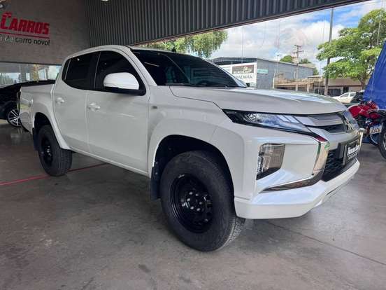 MITSUBISHI-L200 TRITON-2.4 16V TURBO DIESEL SPORT GLS CD 4P 4X4 AUTOMÁTICO MITSUBISHI-L200 TRITON-2024