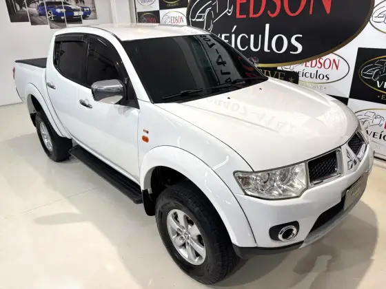 MITSUBISHI L200 TRITON 3.2 HPE 4X4 CD 16V TURBO INTERCOOLER DIESEL 4P AUTOMÁTICO