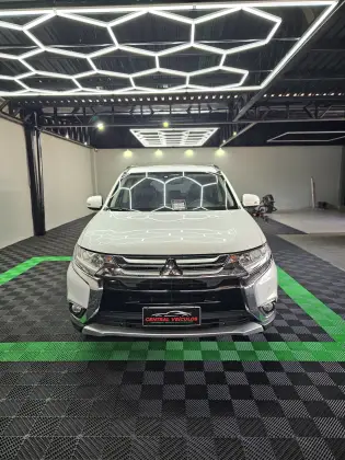 MITSUBISHI OUTLANDER 2.0 16V GASOLINA 4P AUTOMÁTICO MITSUBISHI OUTLANDER 2.0 16V GASOLINA 4P AUTOMÁTICO