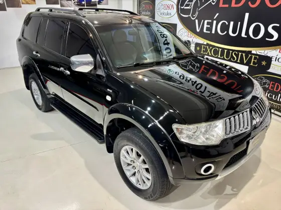 MITSUBISHI PAJERO DAKAR 3.2 HPE 4X4 7 LUGARES 16V TURBO INTERCOOLER DIESEL 4P AUTOMÁTICO MITSUBISHI PAJERO DAKAR 3.2 HPE 4X4 7 LUGARES 16V TURBO INTERCOOLER DIESEL 4P AUTOMÁTICO