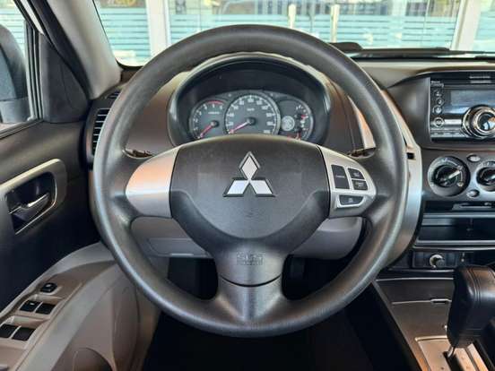 MITSUBISHI-PAJERO FULL-2015