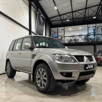 MITSUBISHI PAJERO TR4 2.0 4X2 16V 140CV FLEX 4P AUTOMÁTICO