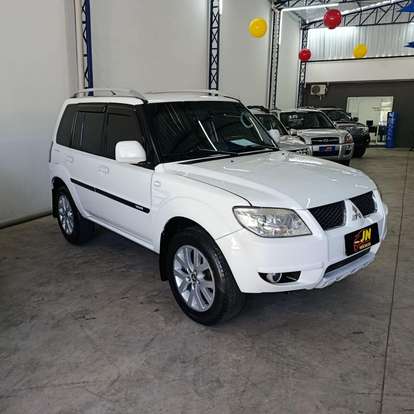 MITSUBISHI-PAJERO TR4-2011