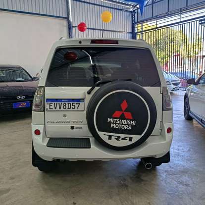 MITSUBISHI-PAJERO TR4-2011