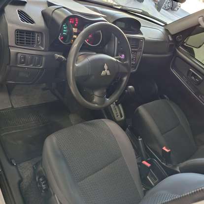 MITSUBISHI-PAJERO TR4-2.0 4X2 16V 140CV FLEX 4P AUTOMÁTICO MITSUBISHI-PAJERO TR4-2011