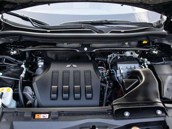 MITSUBISHI-ECLIPSE CROSS-1.5 MIVEC TURBO GASOLINA HPE BLACK CVT MITSUBISHI-ECLIPSE CROSS-2025