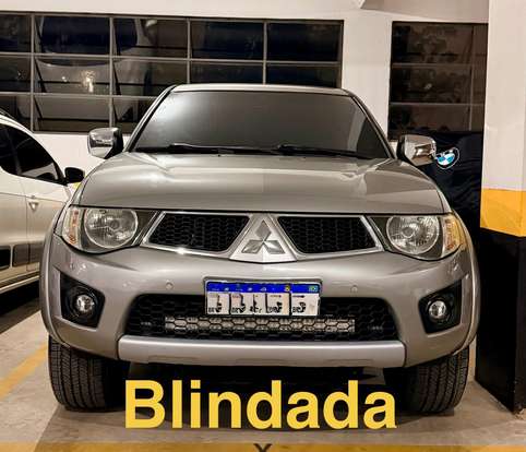 MITSUBISHI-L200 TRITON-2011
