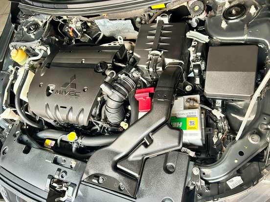 MITSUBISHI-LANCER-2.0 HL 16V GASOLINA 4P AUTOMÁTICO MITSUBISHI-LANCER-2015