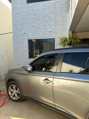MITSUBISHI-OUTLANDER-2014