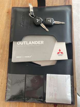 MITSUBISHI-OUTLANDER-2015