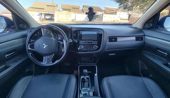 MITSUBISHI-OUTLANDER-2018