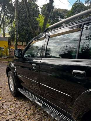 MITSUBISHI-PAJERO-2008