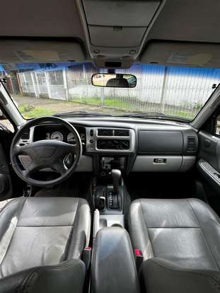 MITSUBISHI-PAJERO-2008