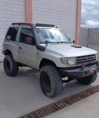 MITSUBISHI-PAJERO-1998