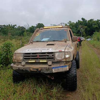 MITSUBISHI-PAJERO-1998