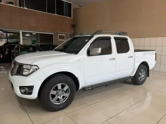NISSAN FRONTIER 2.5 SV ATTACK 4X4 CD TURBO ELETRONIC DIESEL 4P AUTOMÁTICO NISSAN FRONTIER 2.5 SV ATTACK 4X4 CD TURBO ELETRONIC DIESEL 4P AUTOMÁTICO