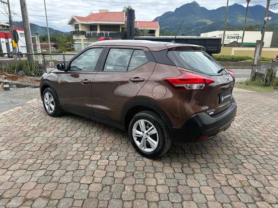 NISSAN-KICKS-2019